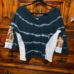 Gimmicks BKE V neck Distressed Patchwork Top Aztec